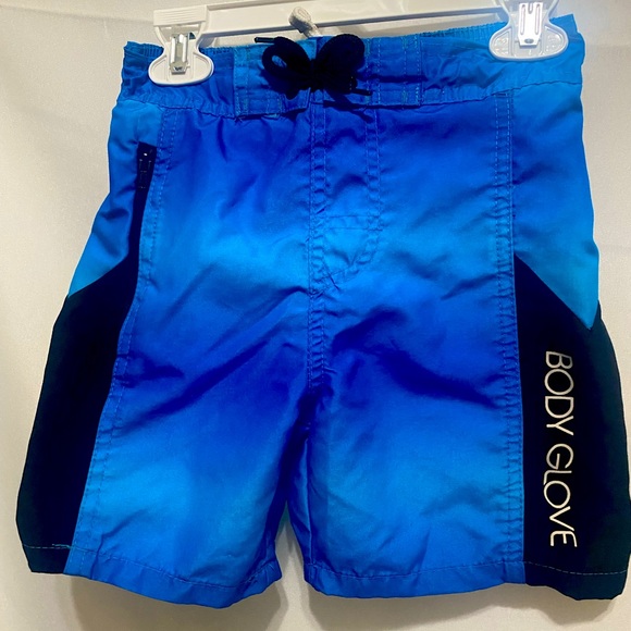 Boys Swim trunks Like New Size 5-6 - Picture 1 of 2